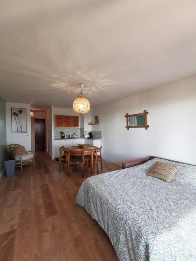 "Les Palmiers" Studio Spacieux Vue Mer Terrasse & Parking Saint-Cyr-sur-Mer Exteriör bild