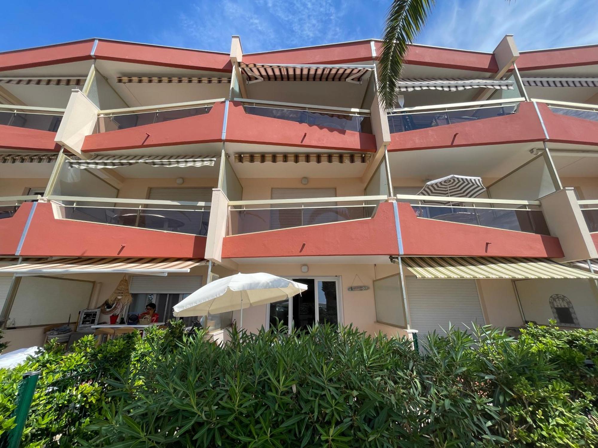 "Les Palmiers" Studio Spacieux Vue Mer Terrasse & Parking Saint-Cyr-sur-Mer Exteriör bild
